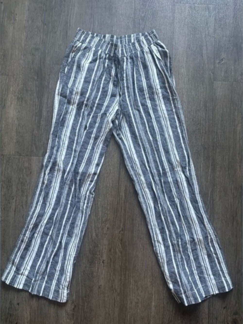 Briggs New York Black and White Striped Pants